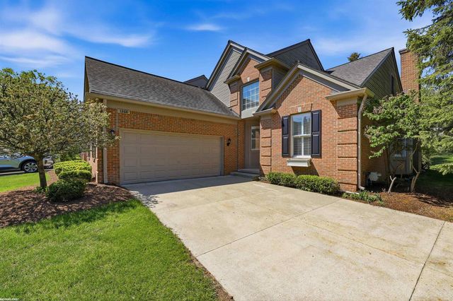 1368 Rock Valley Drive, Rochester, MI 48307