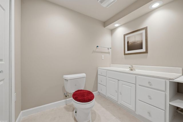 1368 Rock Valley Drive, Rochester, MI 48307
