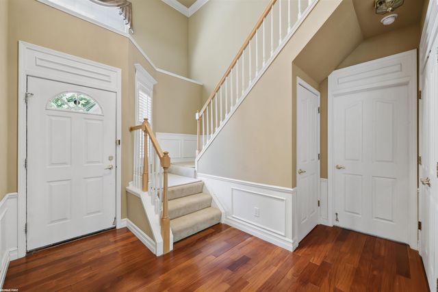 1368 Rock Valley Drive, Rochester, MI 48307