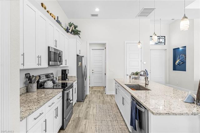 3306 SW 3rd TER, Cape Coral, FL 33991