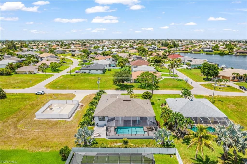 Image 25 of property listing at 3306 SW 3rd TER, Cape Coral, FL 33991