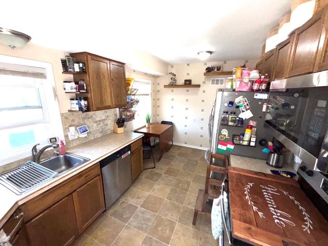 5413 Hampshire Avenue N, Crystal, MN 55428