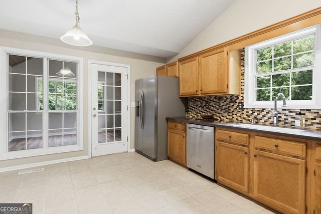 13 Finch Court SE, Acworth, GA 30102