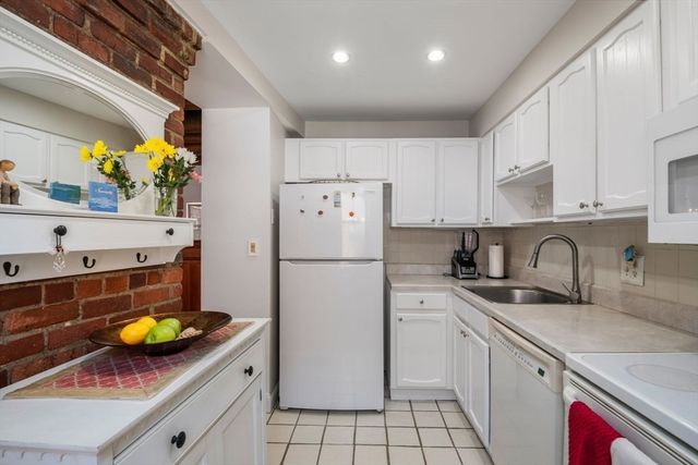 99 Fulton Street 2-5, Boston, MA 02109