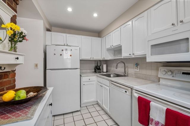 99 Fulton Street 2-5, Boston, MA 02109