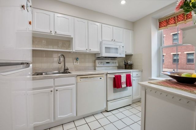 99 Fulton Street 2-5, Boston, MA 02109