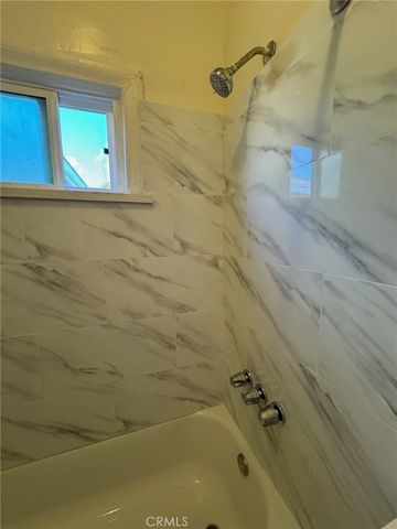 1246 N Kenmore Ave, Los Angeles, CA 90029