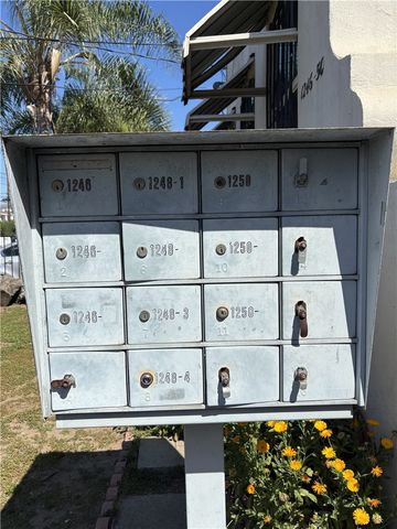 1246 N Kenmore Ave, Los Angeles, CA 90029