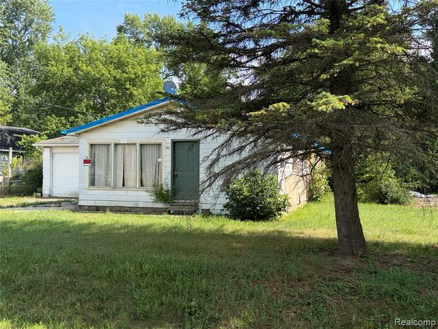 1387 W Princeton Avenue, Flint, MI 48505