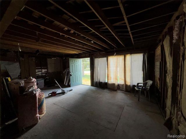 1387 W Princeton Avenue, Flint, MI 48505