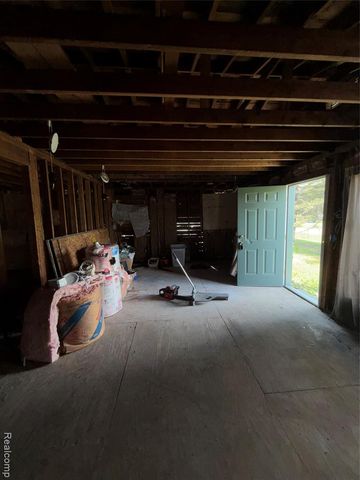 1387 W Princeton Avenue, Flint, MI 48505