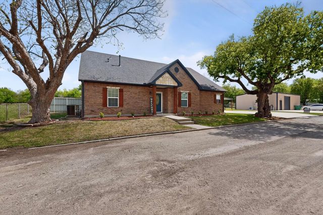 406 N Meigs Street, St Jo, TX 76265