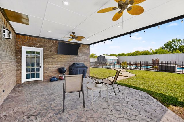 406 N Meigs Street, St Jo, TX 76265