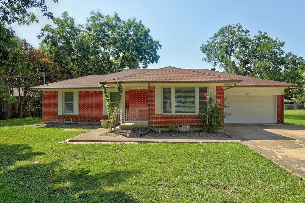 1014 Sierra Drive, Mesquite, TX 75149