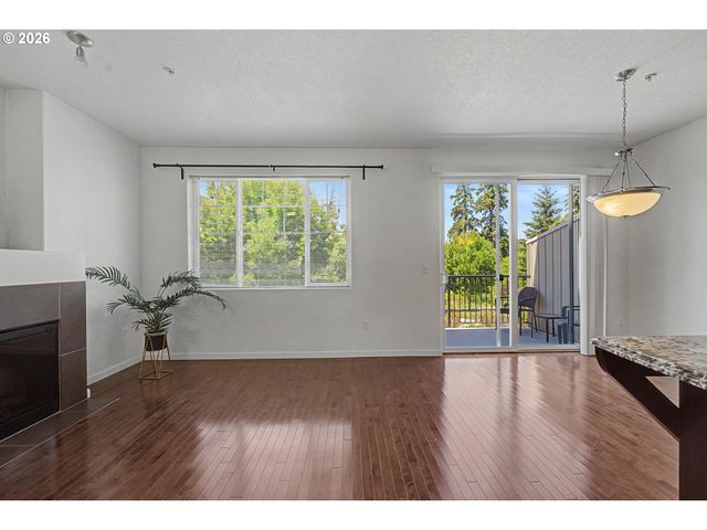 545 Nw LOST SPRINGS Ter 106, Portland, OR 97229