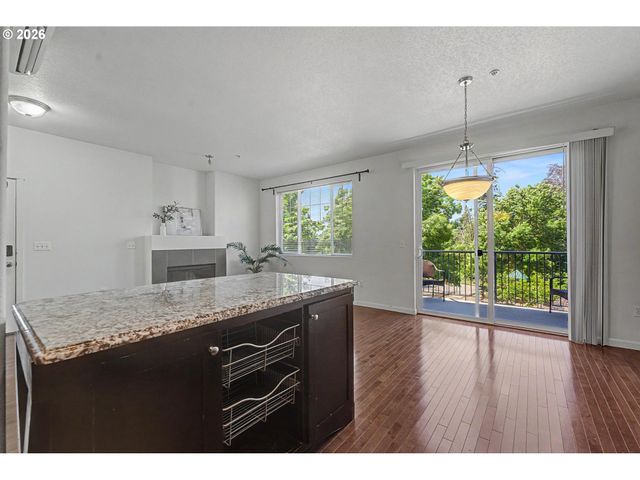 545 Nw LOST SPRINGS Ter 106, Portland, OR 97229
