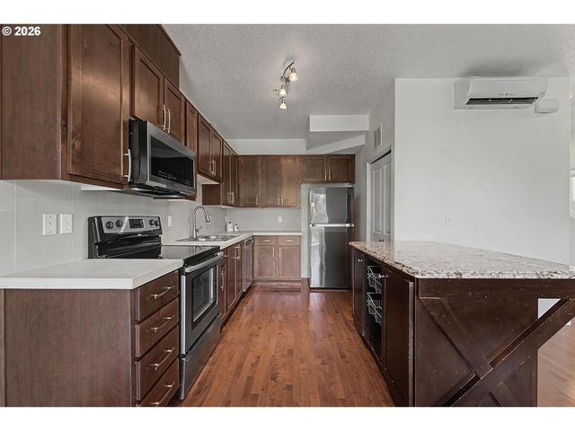 545 Nw LOST SPRINGS Ter 106, Portland, OR 97229