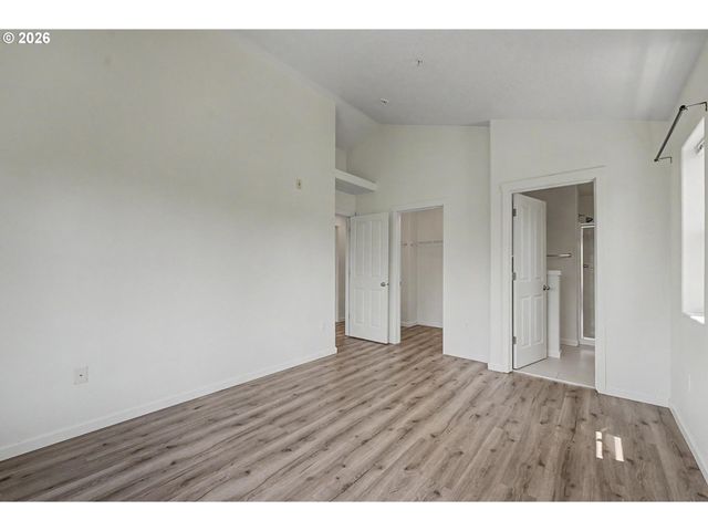 545 Nw LOST SPRINGS Ter 106, Portland, OR 97229
