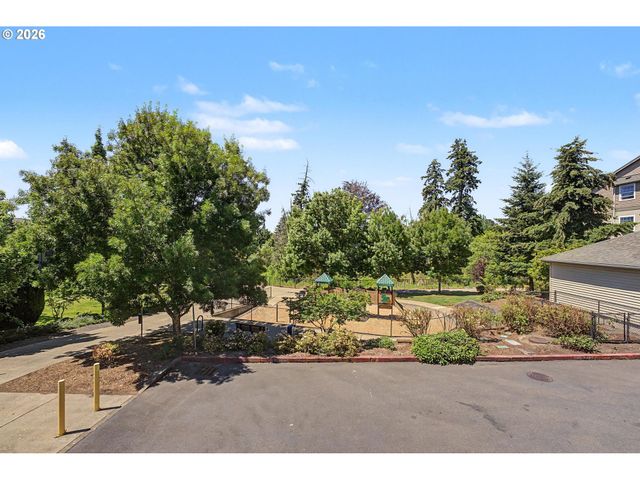 545 Nw LOST SPRINGS Ter 106, Portland, OR 97229