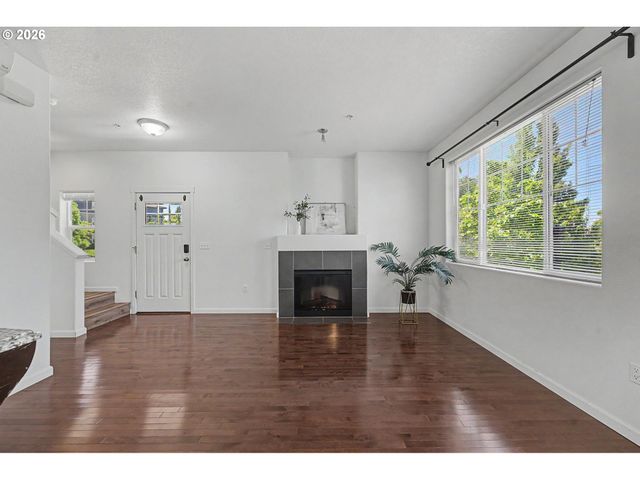 545 Nw LOST SPRINGS Ter 106, Portland, OR 97229