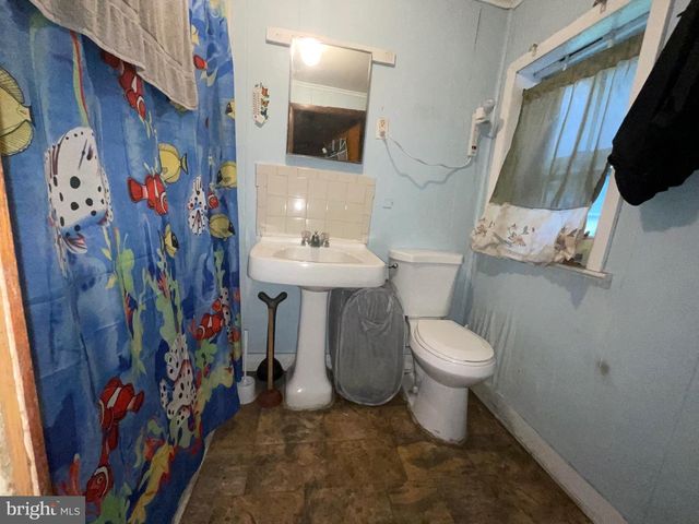 1811 RIVER AVE, Camden, NJ 08105
