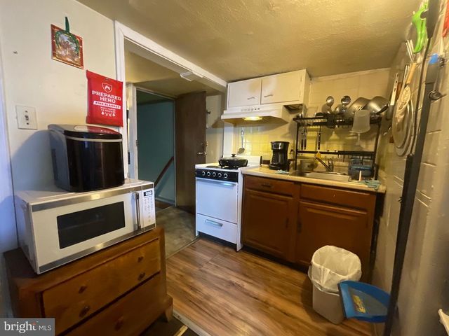 1811 RIVER AVE, Camden, NJ 08105