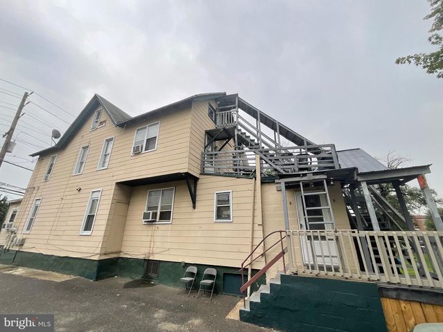 1811 RIVER AVE, Camden, NJ 08105