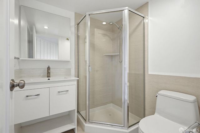 2050 16th Avenue, San Francisco, CA 94116