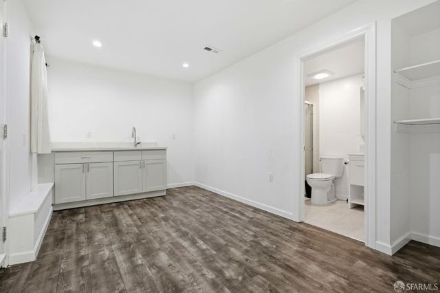 2050 16th Avenue, San Francisco, CA 94116