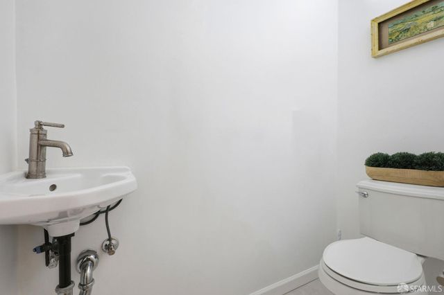 2050 16th Avenue, San Francisco, CA 94116