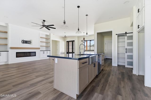 28901 Birkdale Court, Stallion Springs, CA 93561