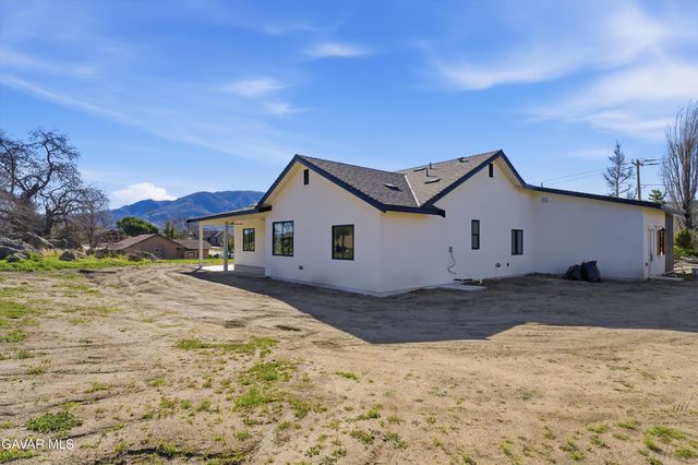 28901 Birkdale Court, Stallion Springs, CA 93561