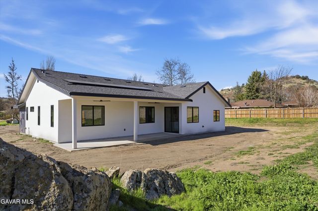 28901 Birkdale Court, Stallion Springs, CA 93561