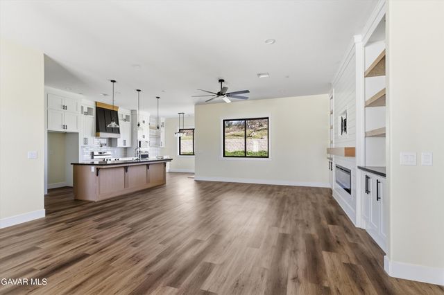 28901 Birkdale Court, Stallion Springs, CA 93561