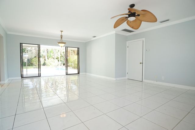 127 Bravado Lane, West Palm Beach, FL 33404