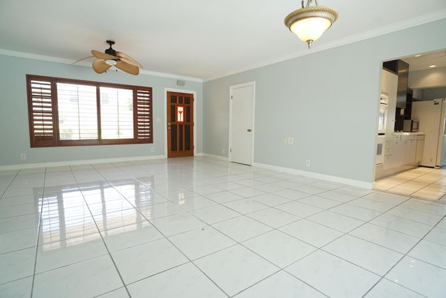 127 Bravado Lane, West Palm Beach, FL 33404