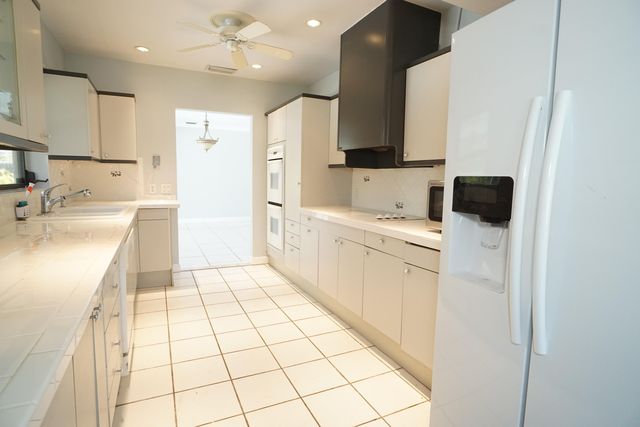 127 Bravado Lane, West Palm Beach, FL 33404