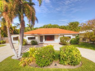127 Bravado Lane, West Palm Beach, FL 33404