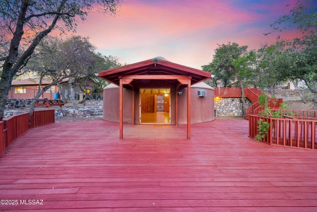 335 W Oak Hills Drive, Oracle, AZ 85623