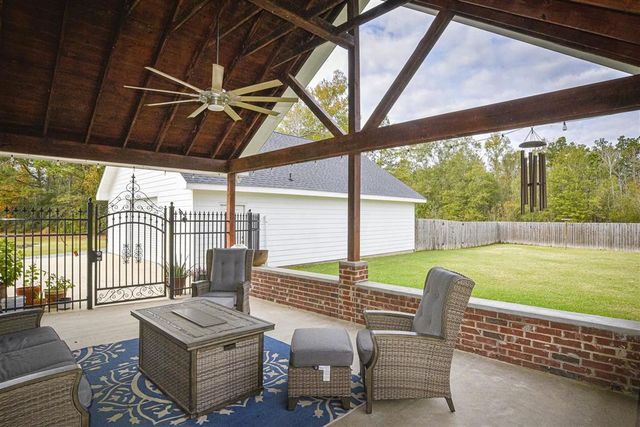 2133 Forest Way Boulevard, Westlake, LA 70669