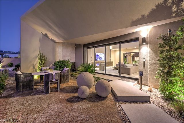 7070 Nomi Court, Las Vegas, NV 89120