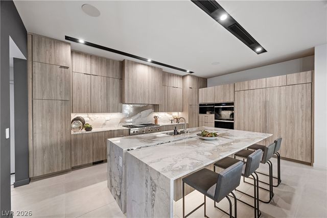 7070 Nomi Court, Las Vegas, NV 89120