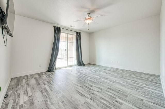 1407 E Via Marbella Drive, Fresno, CA 93730