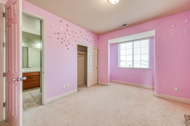 1407 E Via Marbella Drive, Fresno, CA 93730