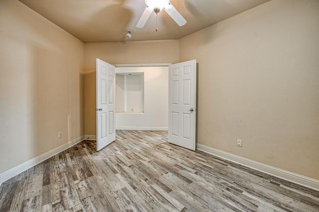 1407 E Via Marbella Drive, Fresno, CA 93730