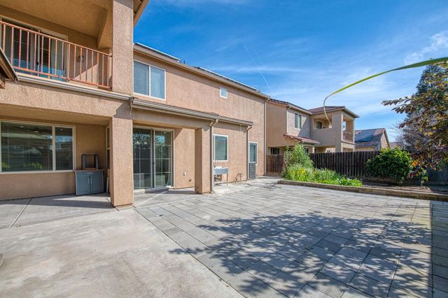 1407 E Via Marbella Drive, Fresno, CA 93730