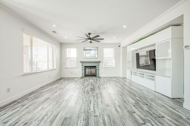 1407 E Via Marbella Drive, Fresno, CA 93730