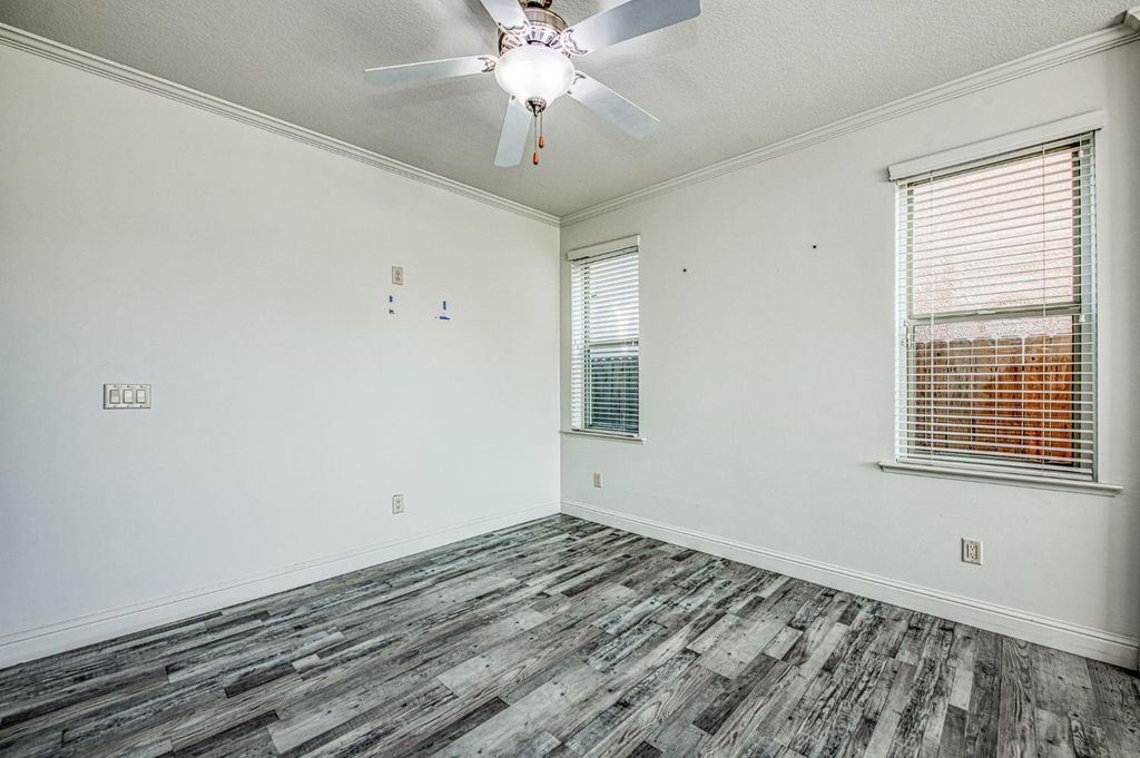 Image 24 of property listing at 1407 E Via Marbella Drive, Fresno, CA 93730