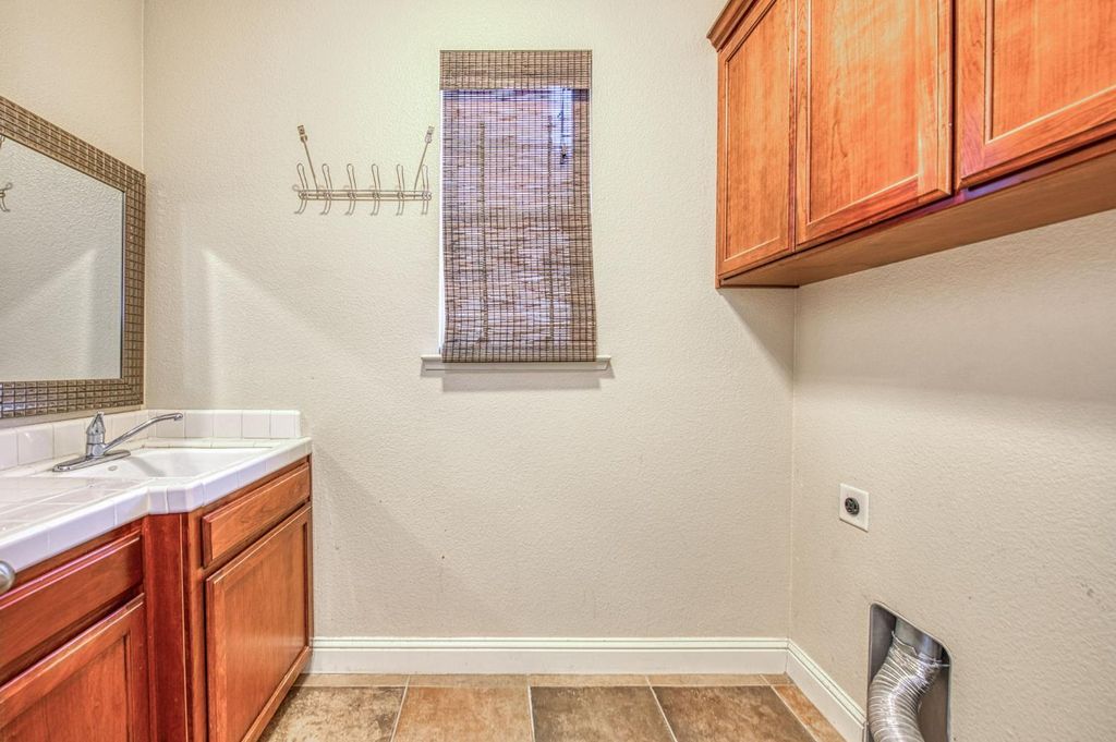 Image 45 of property listing at 1407 E Via Marbella Drive, Fresno, CA 93730