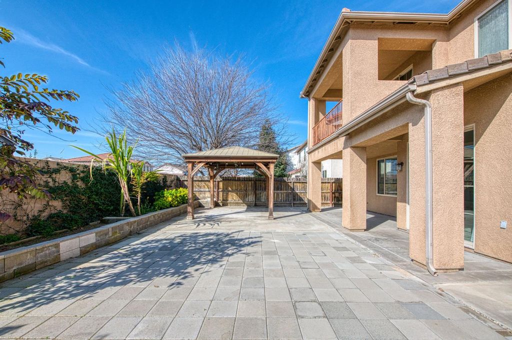 Image 48 of property listing at 1407 E Via Marbella Drive, Fresno, CA 93730